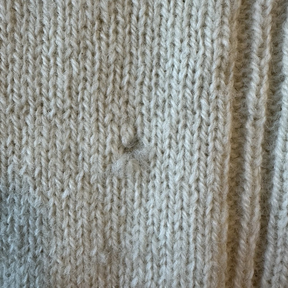 The Woolrich Womans White Size Large Sweater 100% Wool - Picture 4 of 9